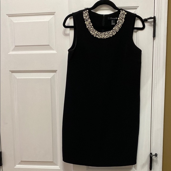 Forever 21 Black and Gold Sequin Sheath Mini Dress - Picture 1 of 3